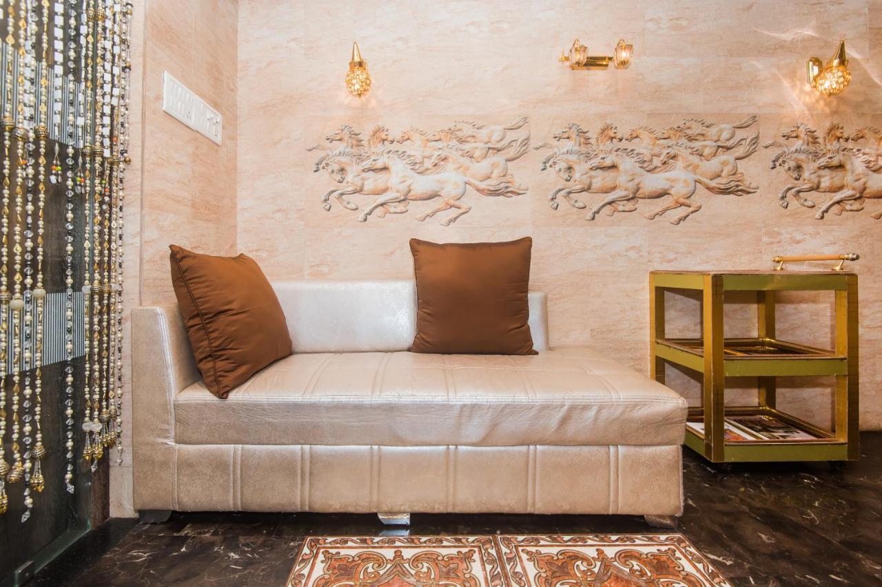 Hotel Oliver, Colaba มุมไบ ภายนอก รูปภาพ